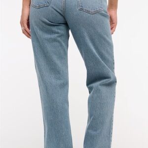 Abercrombie & Fitch Light Blue Denim Jeans. Size 33. Mid rise curve love.